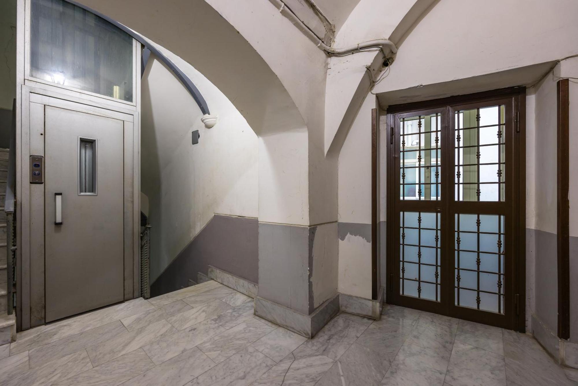 Lioy 25 By Napoliapartments Εξωτερικό φωτογραφία
