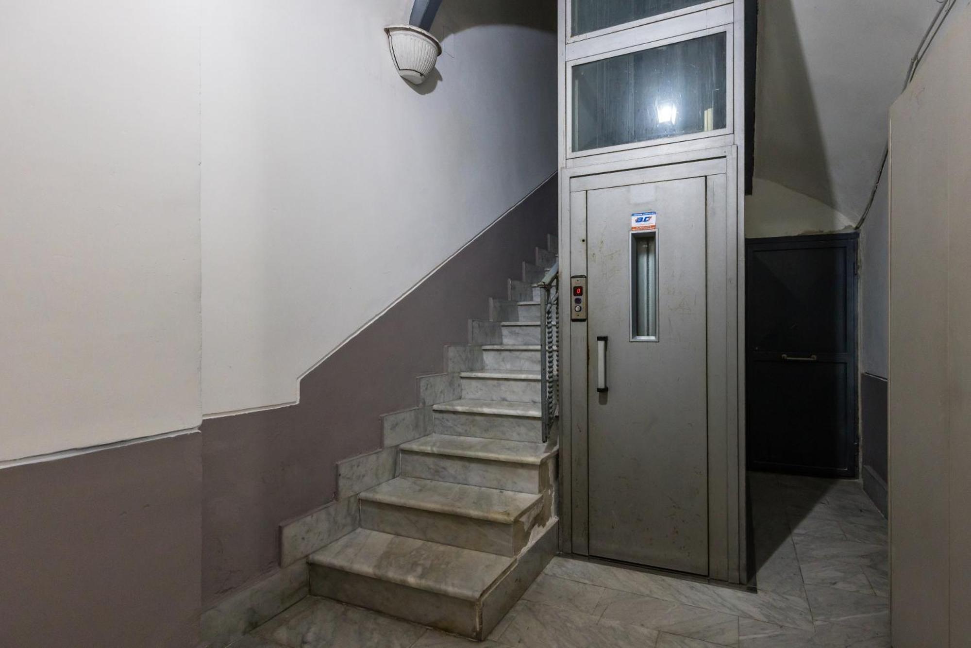 Lioy 25 By Napoliapartments Εξωτερικό φωτογραφία