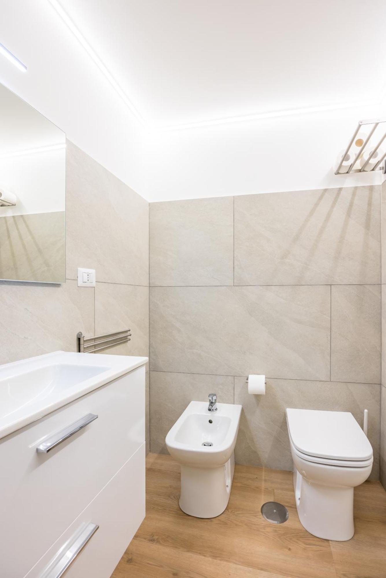 Lioy 25 By Napoliapartments Εξωτερικό φωτογραφία